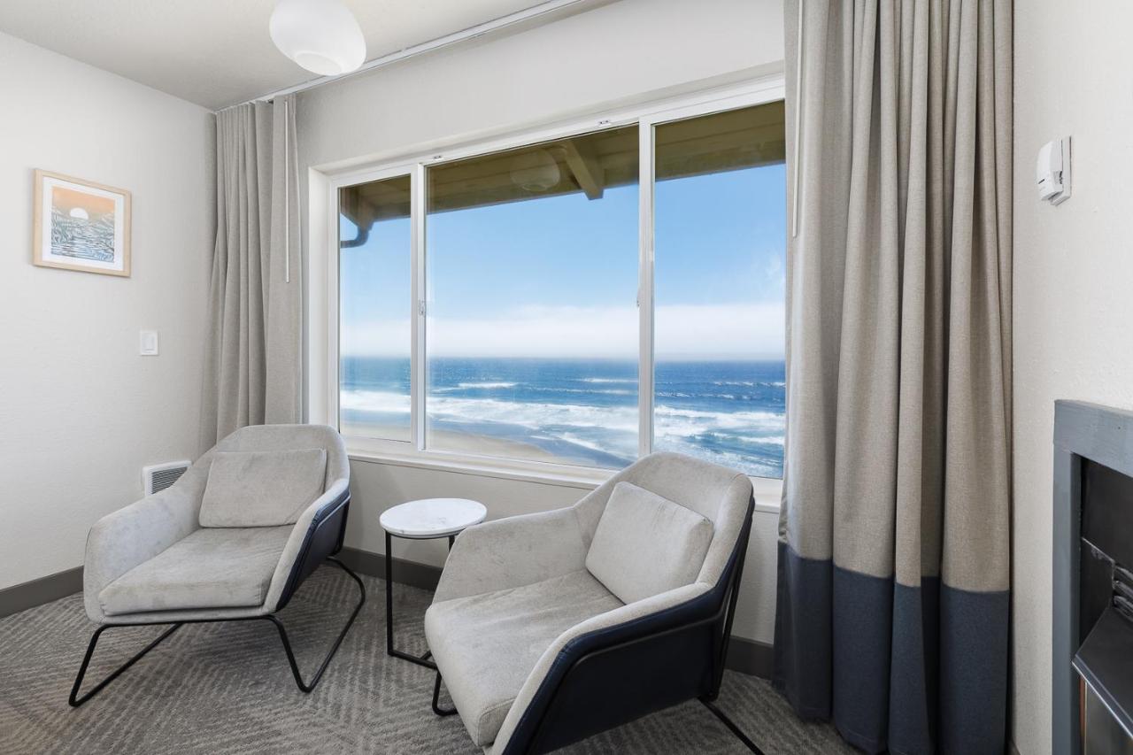 | Surfland Hotel