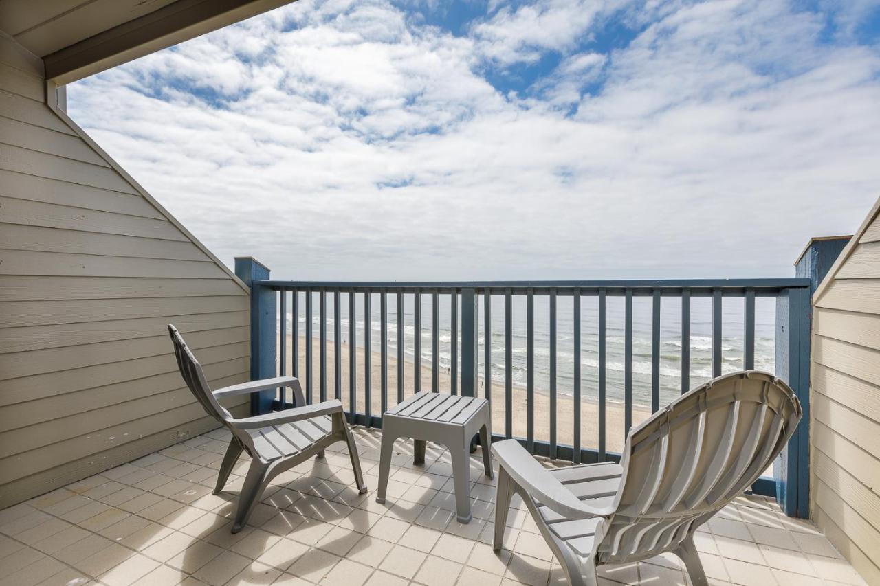 | Surfland Hotel