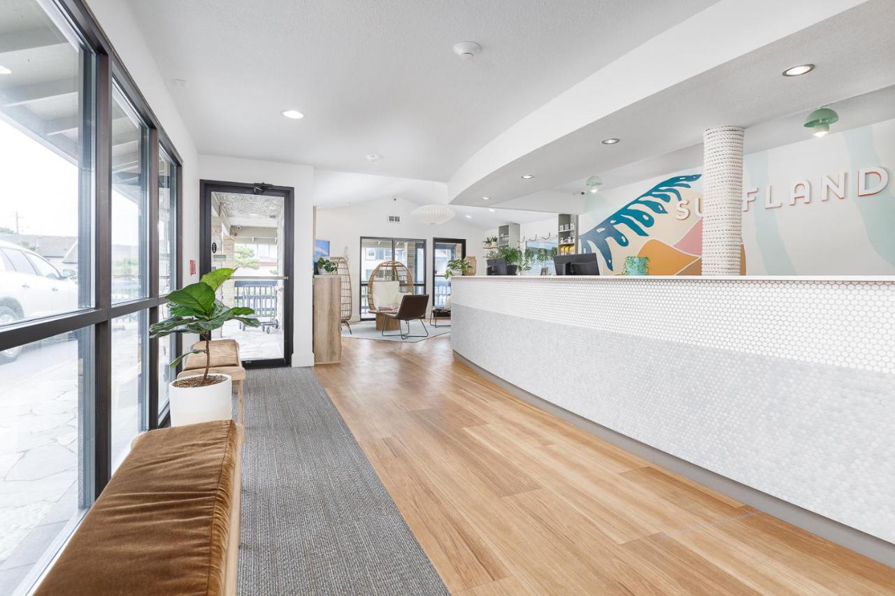 | Surfland Hotel