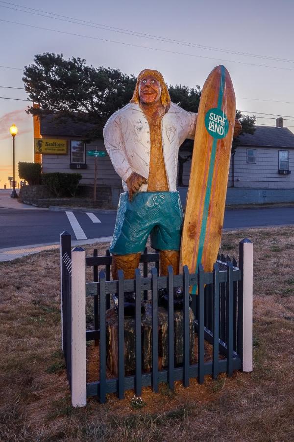 | Surfland Hotel