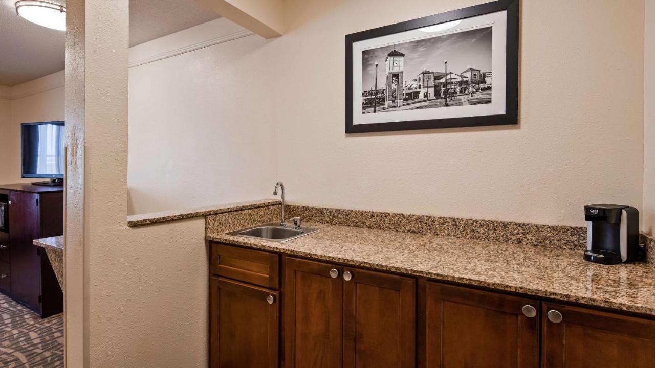 | Best Western Plus Peoria