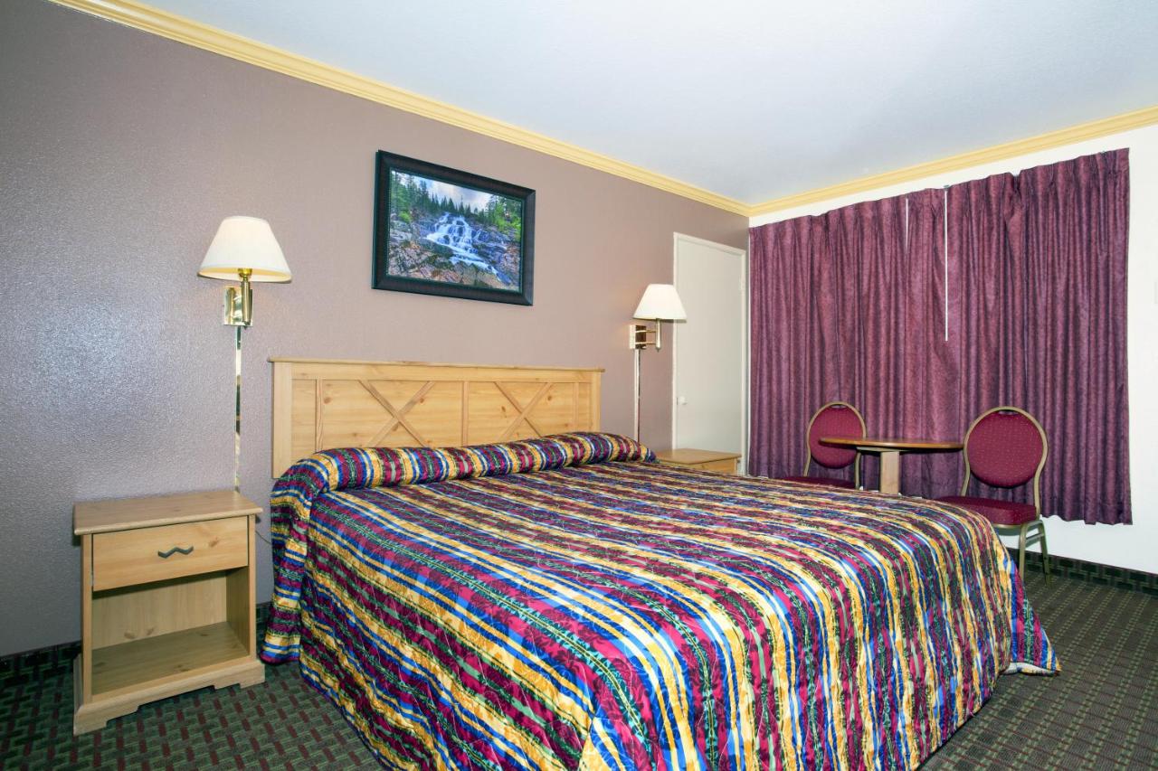  | National 9 Inn - Placerville