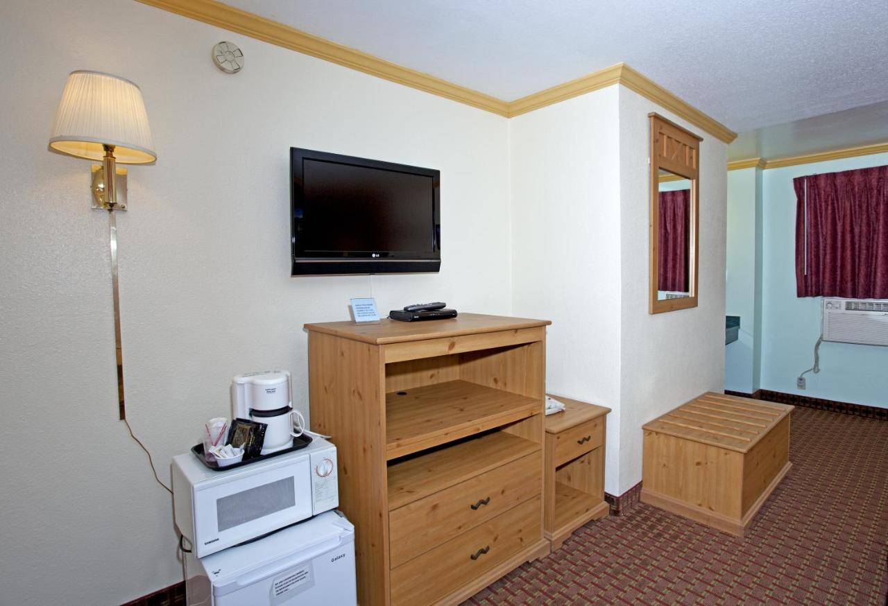  | National 9 Inn - Placerville