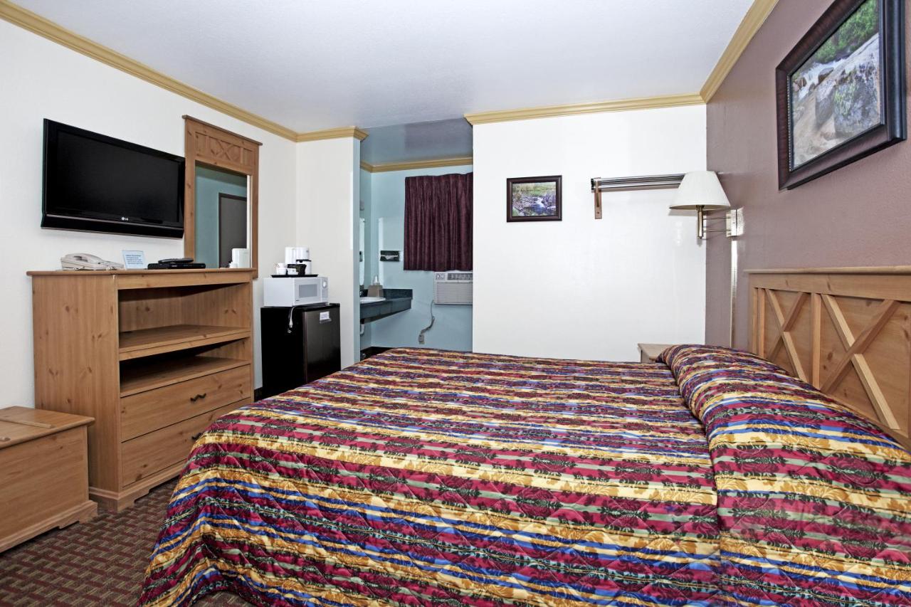  | National 9 Inn - Placerville