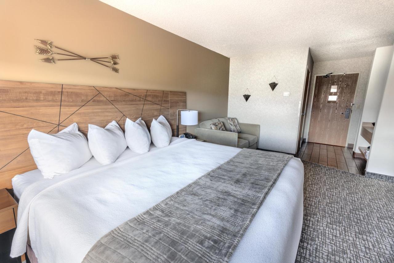 King Room at Red Sands Hotel & Spa