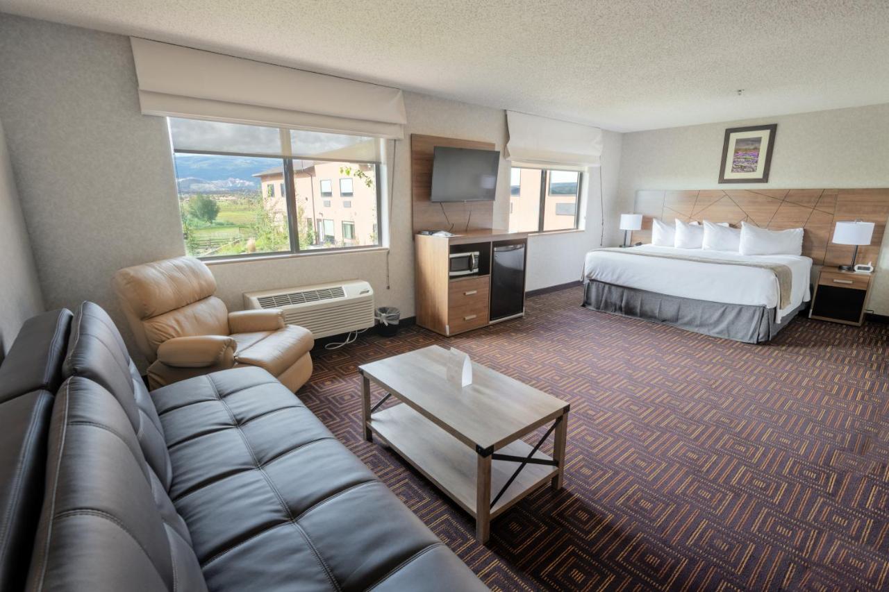 King Suite at Red Sands Hotel & Spa
