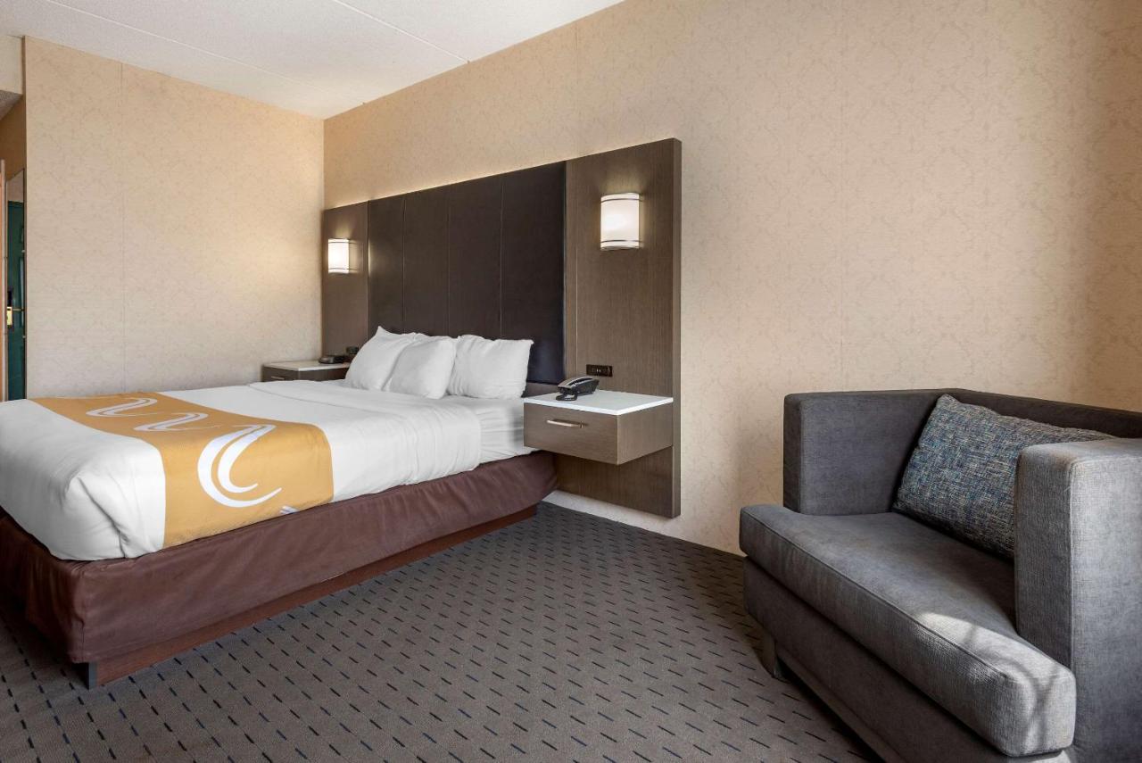 King Room with Spa Bath - Non-Smoking at Quality Inn Montgomeryville - Philadelphia