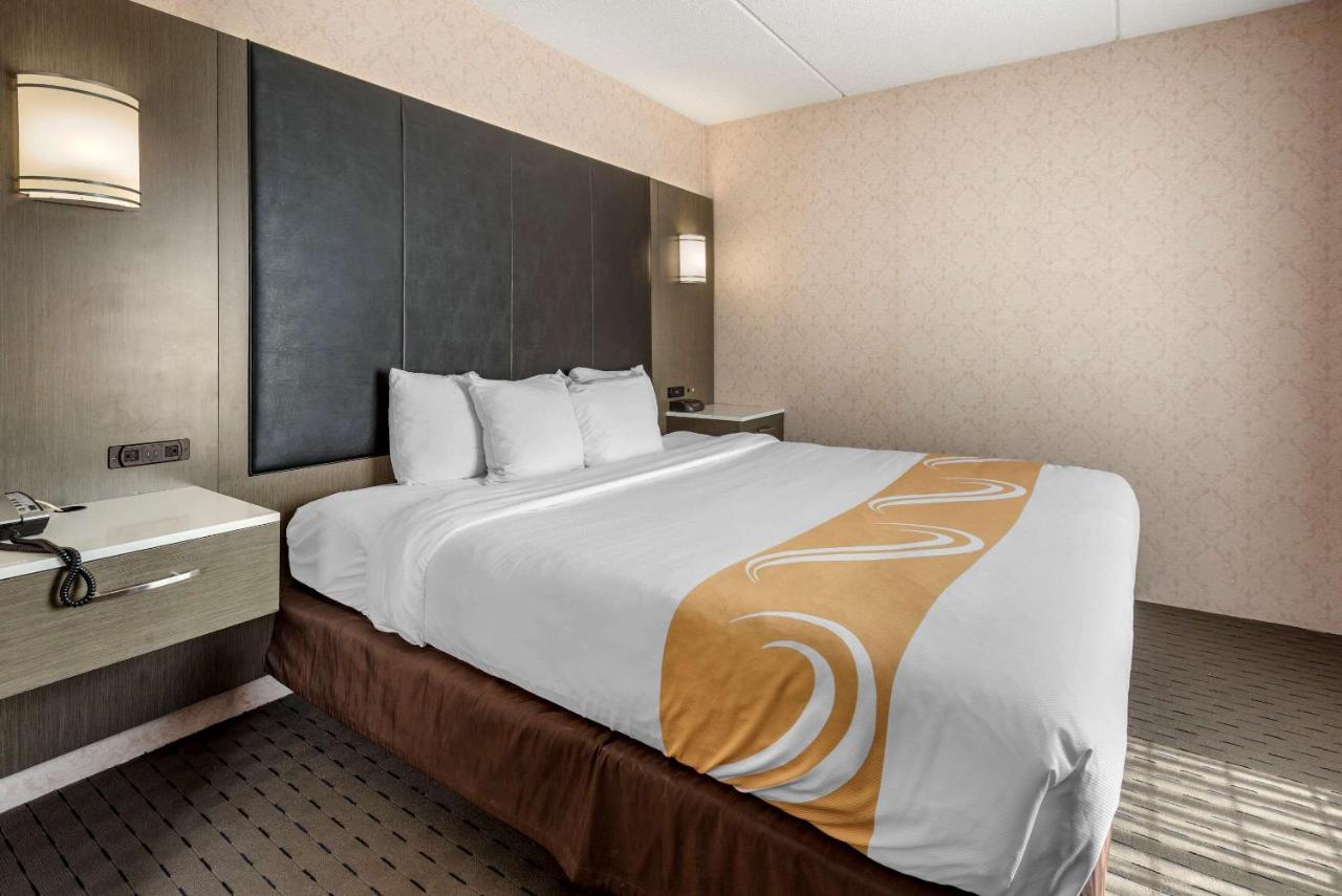 King Suite with Spa Bath at Quality Inn Montgomeryville - Philadelphia