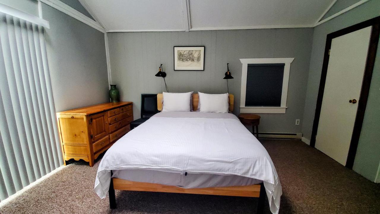 | Mountain Treasure Bed and Breakfast