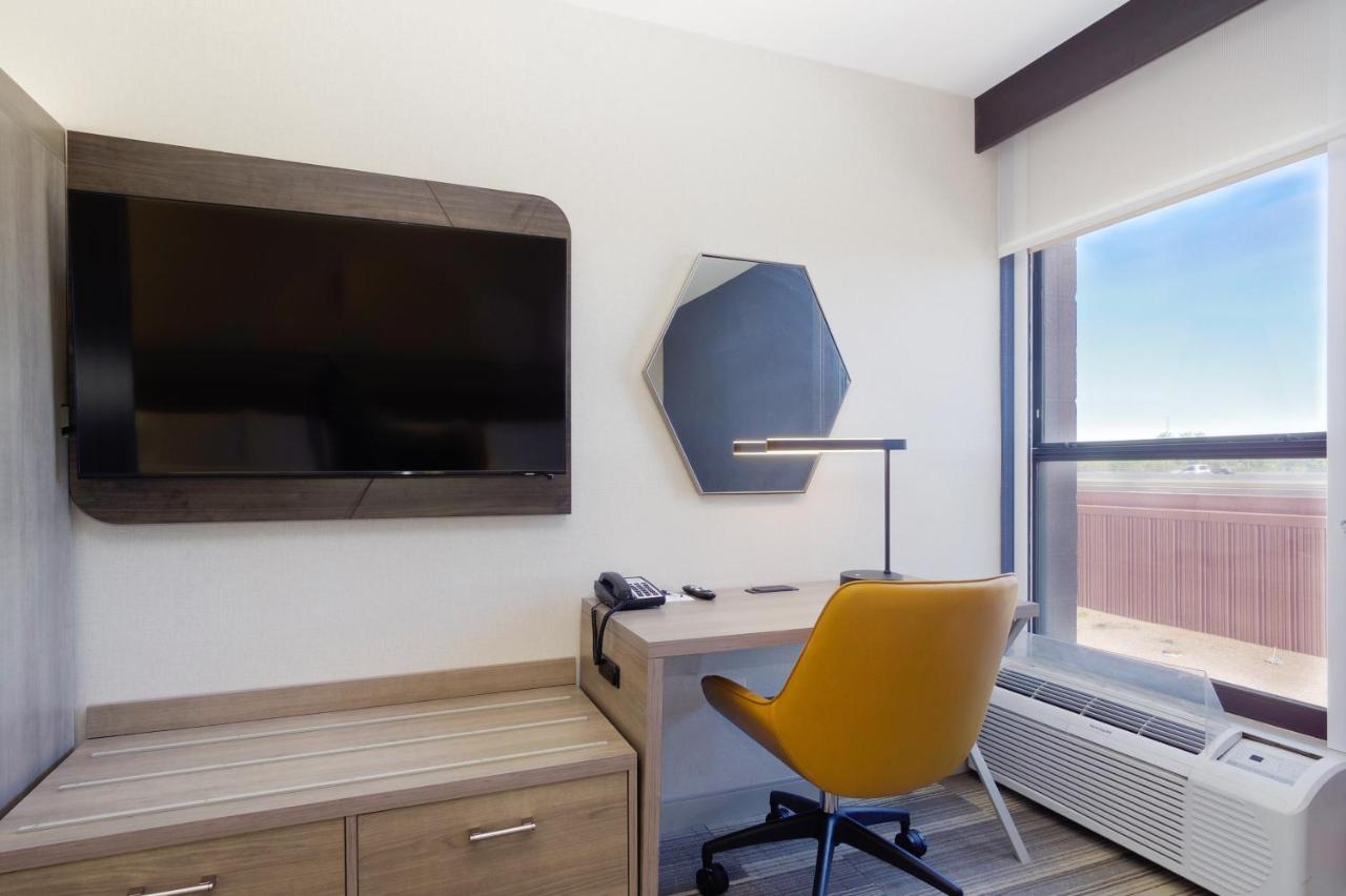 Hearing Accessible King Suite - Non-Smoking at Holiday Inn Express & Suites Phoenix - Tempe by IHG