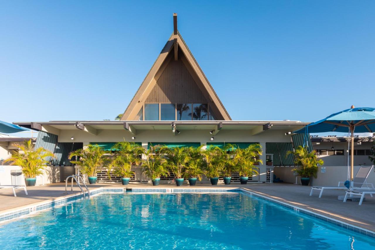 | Maui Beach Hotel