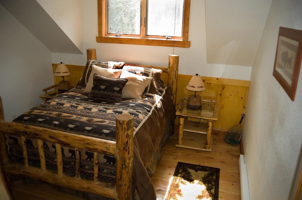 | River's Bend Lodge