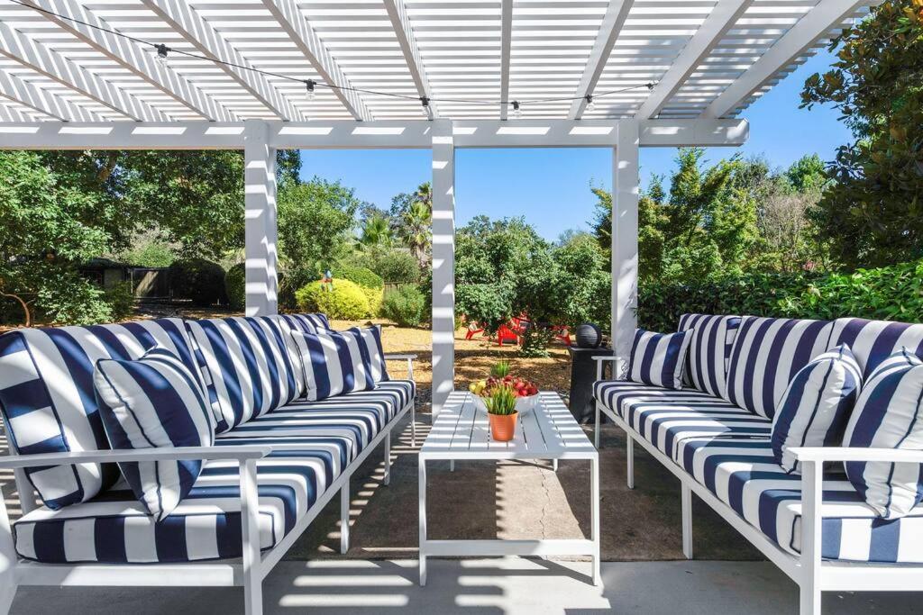 | Sonoma Zen Retreat - Hot Tub & Mins to Wineries