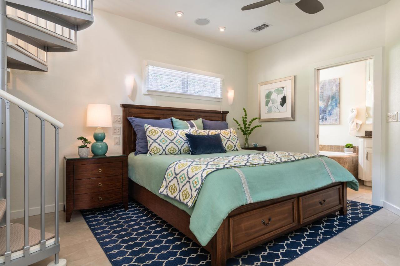 | Inn on Lake Granbury