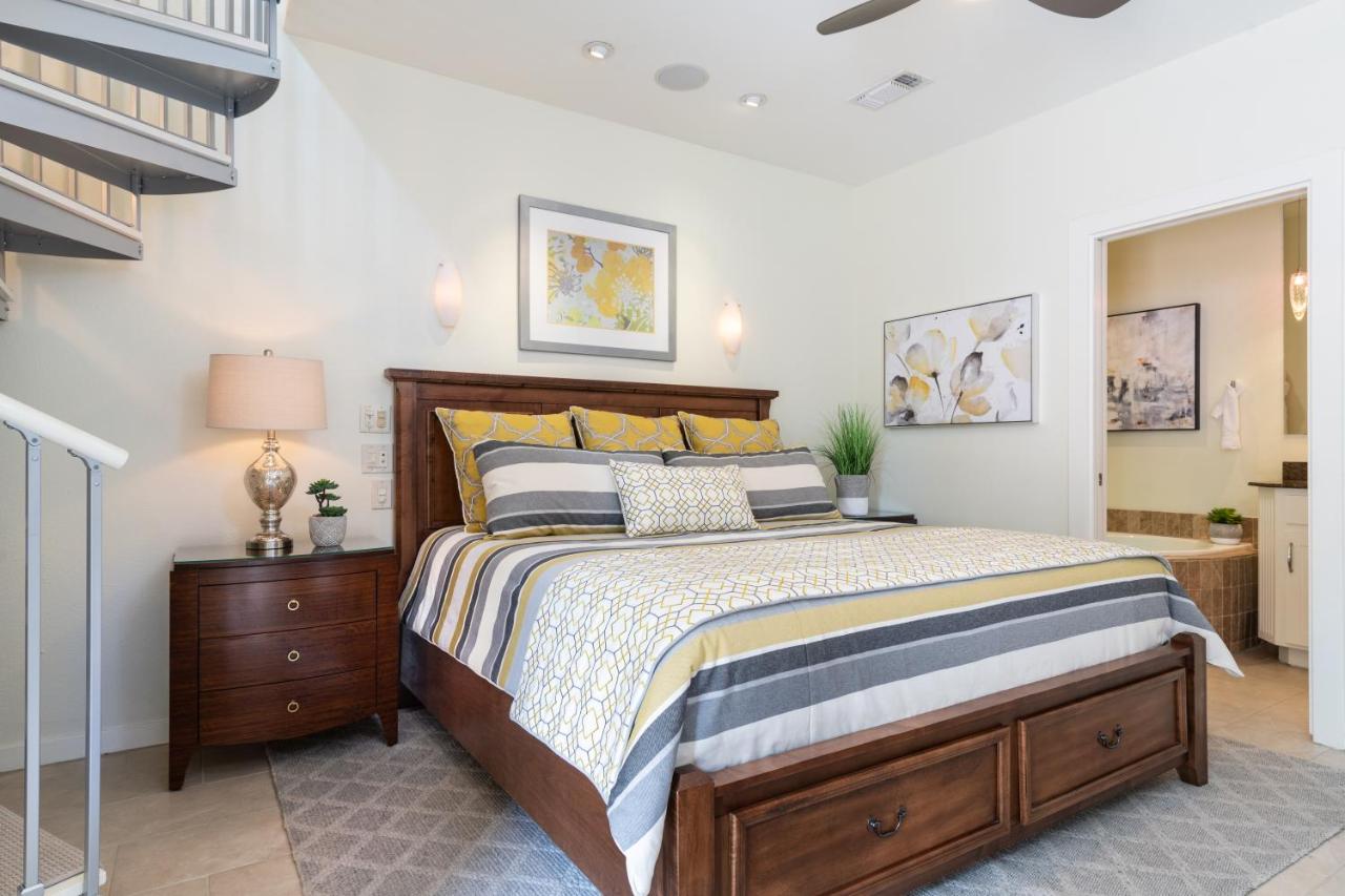 | Inn on Lake Granbury