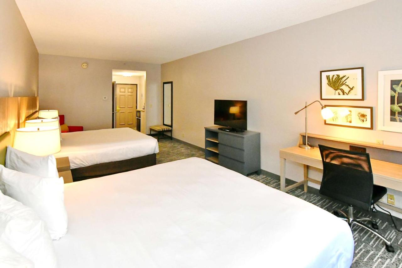 | Country Inn & Suites by Radisson, Mount Morris, NY