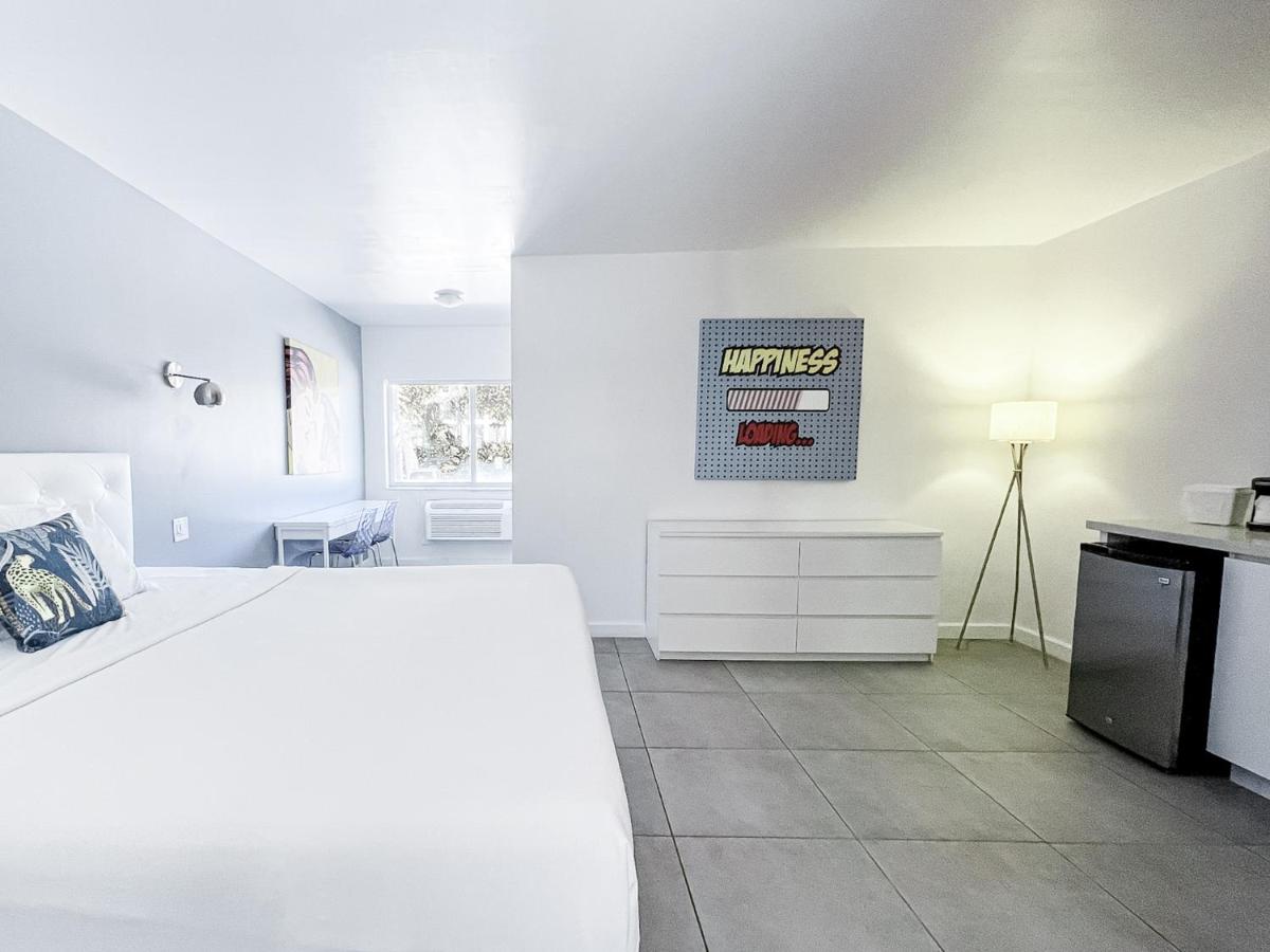 Deluxe King Studio - Accessible at Royal Palms Resort & Spa