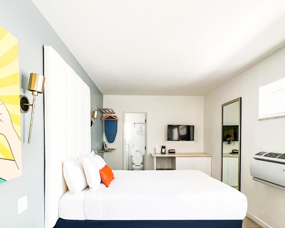 Queen Studio at Royal Palms Resort & Spa