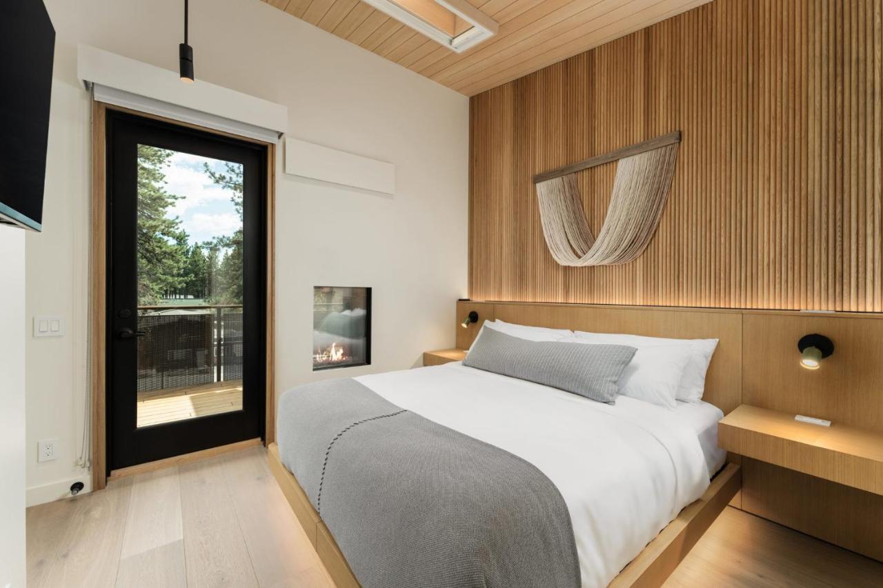 Family Suite with Balcony at Desolation Hotel