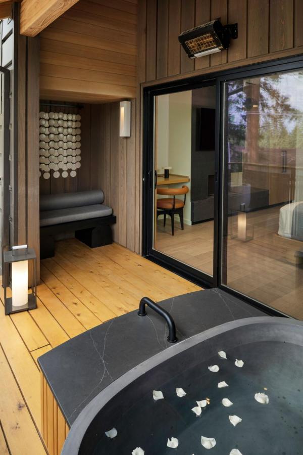 Deluxe Suite at Desolation Hotel
