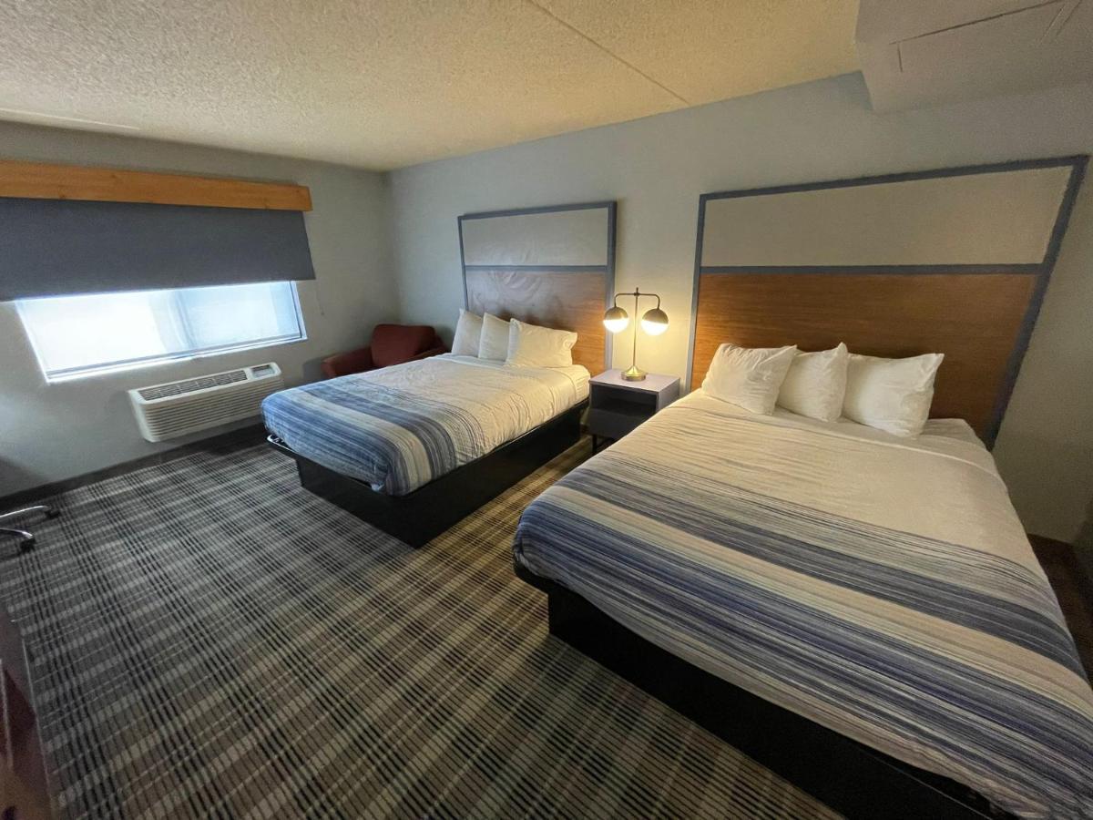 Deluxe Queen Room - Mobility Access/Non-Smoking at AmericInn by Wyndham Sayre