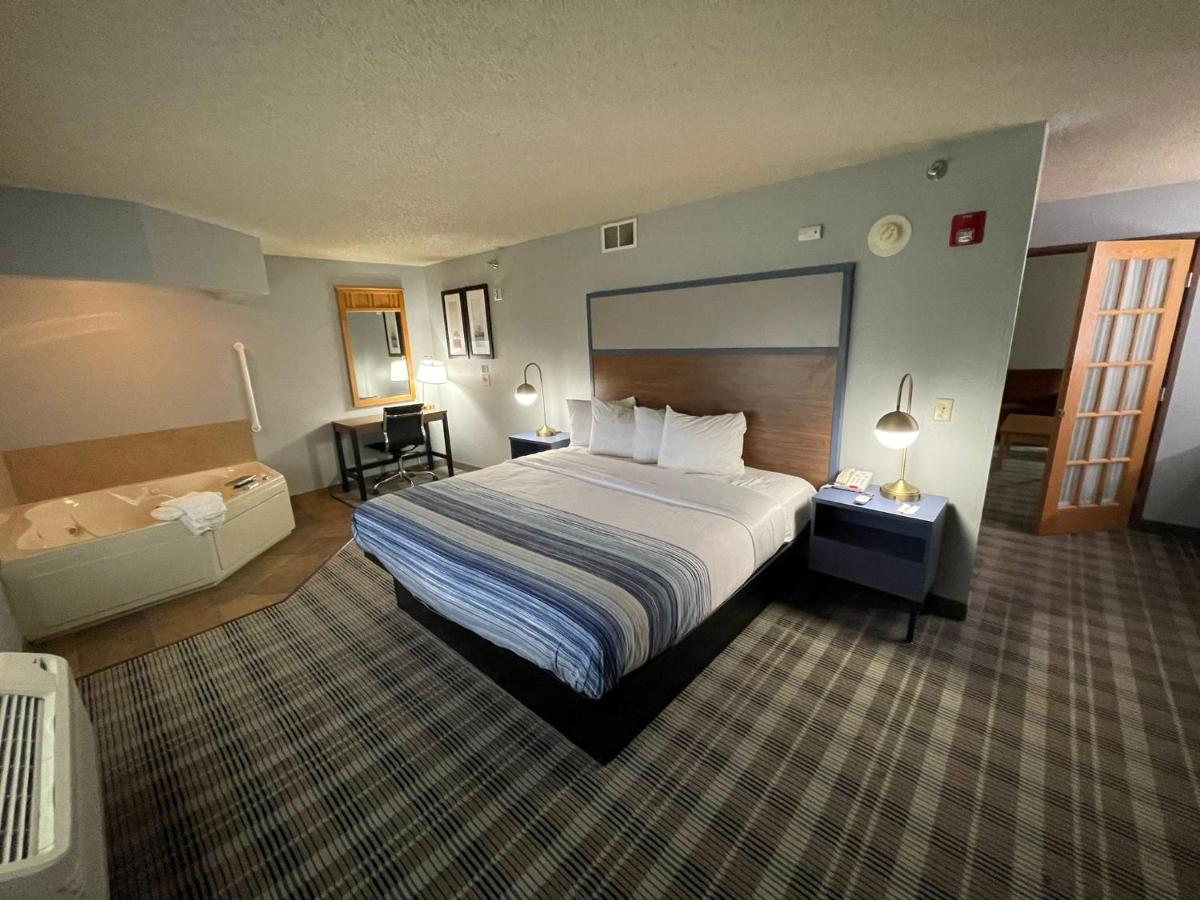 One-Bedroom King Suite - Non-Smoking at AmericInn by Wyndham Sayre