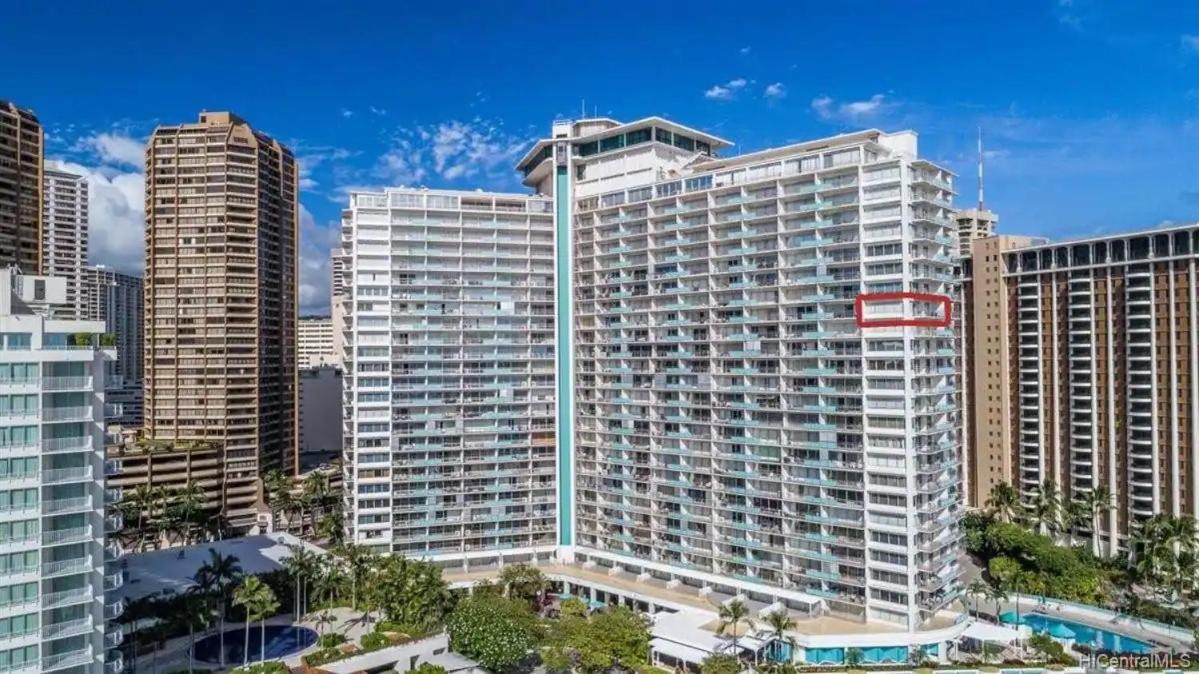  | Ilikai #1743 Panoramic views on Waikiki Beach