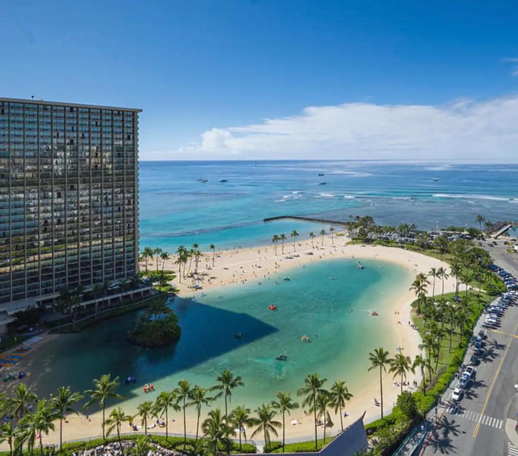  | Ilikai #1743 Panoramic views on Waikiki Beach