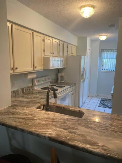 | Close to Golfing and Beach