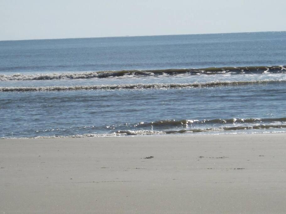 | Close to Golfing and Beach