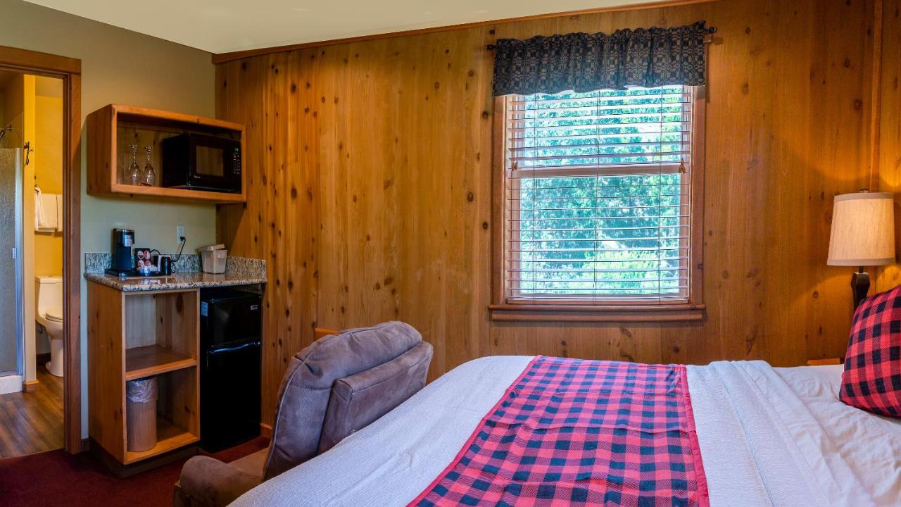  | Callahan's Lodge