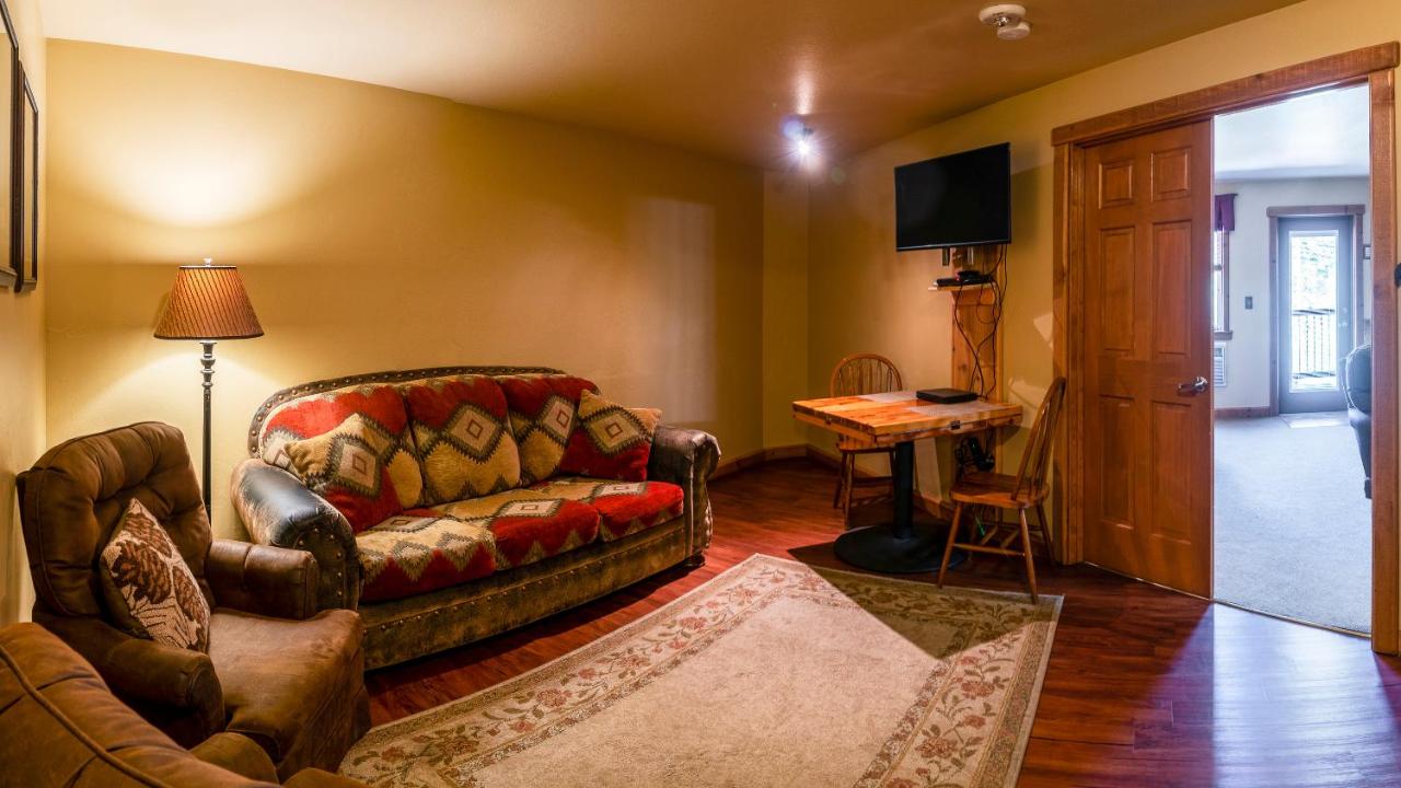  | Callahan's Lodge
