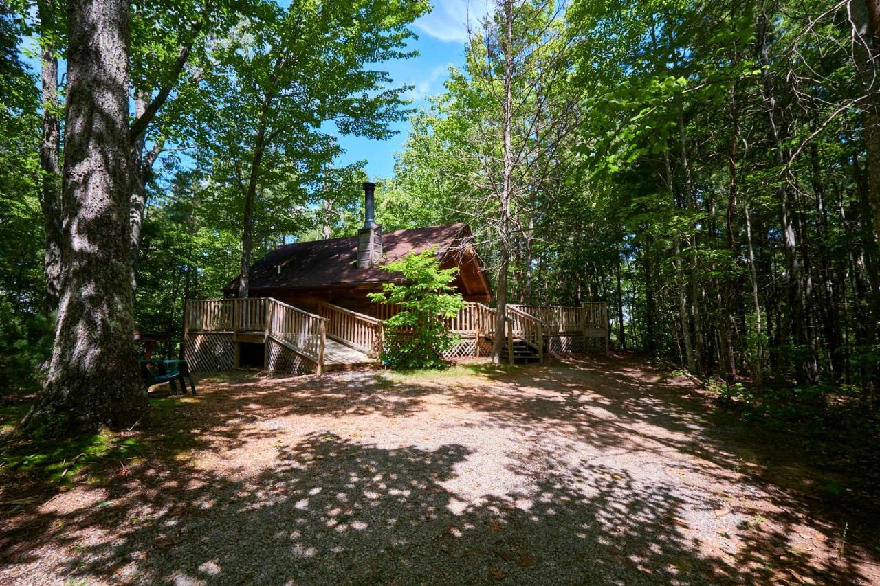 | Gatlinburg Area Hottub Cabin - Ladyslipper