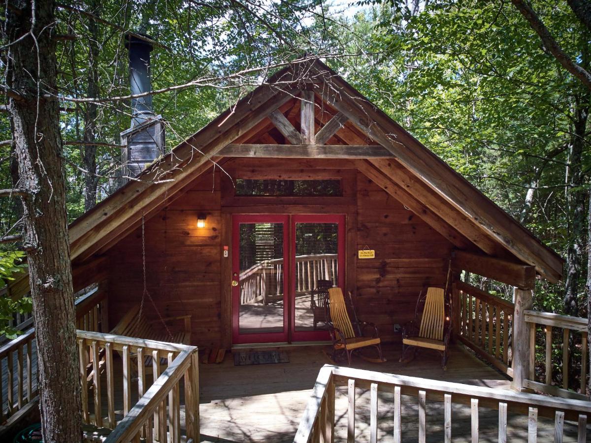 | Gatlinburg Area Hottub Cabin - Ladyslipper