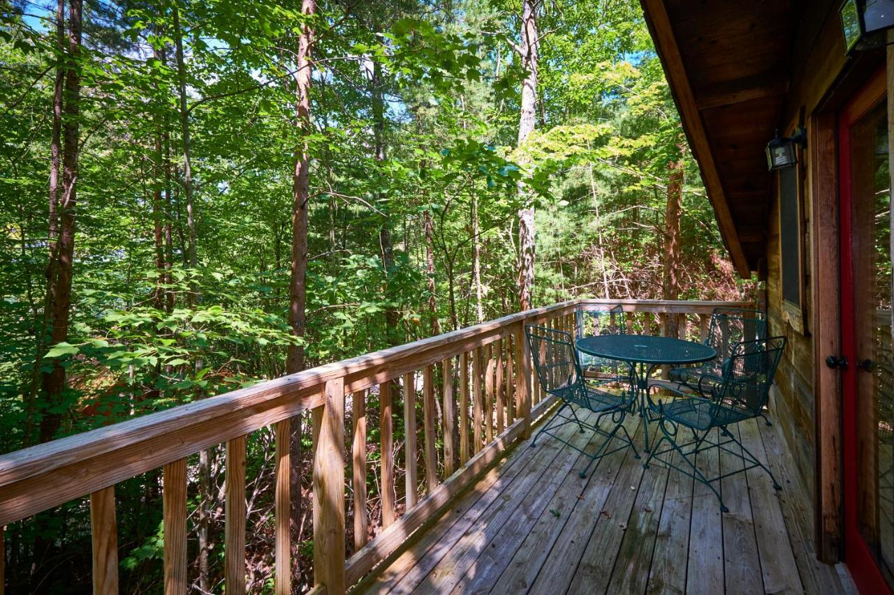 | Gatlinburg Area Hottub Cabin - Ladyslipper