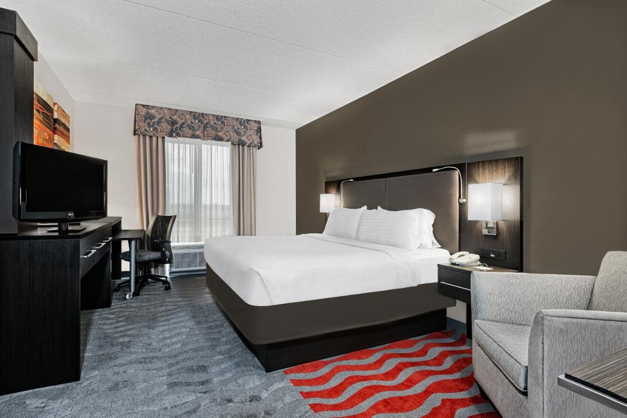 King Suite - Non-Smoking at Holiday Inn & Suites College Station - Aggieland by IHG