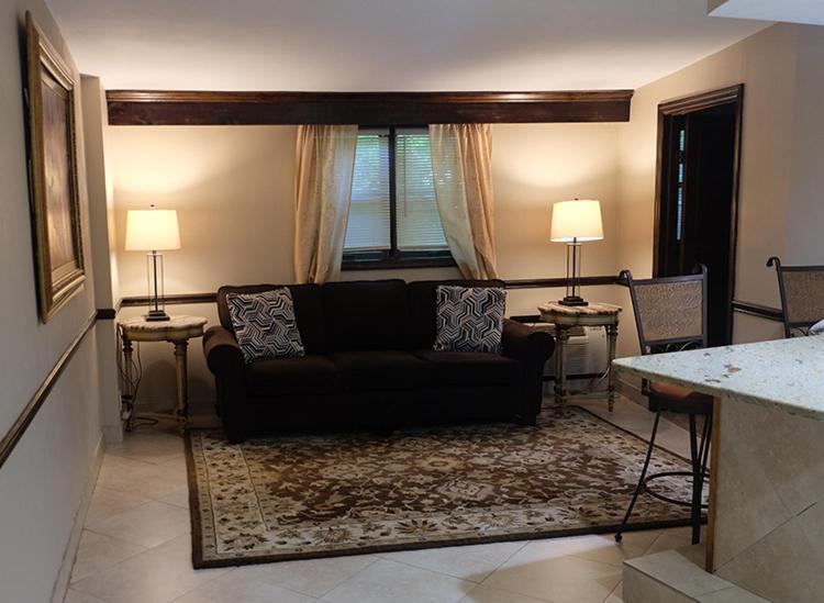 | Chalet Inn & Suites