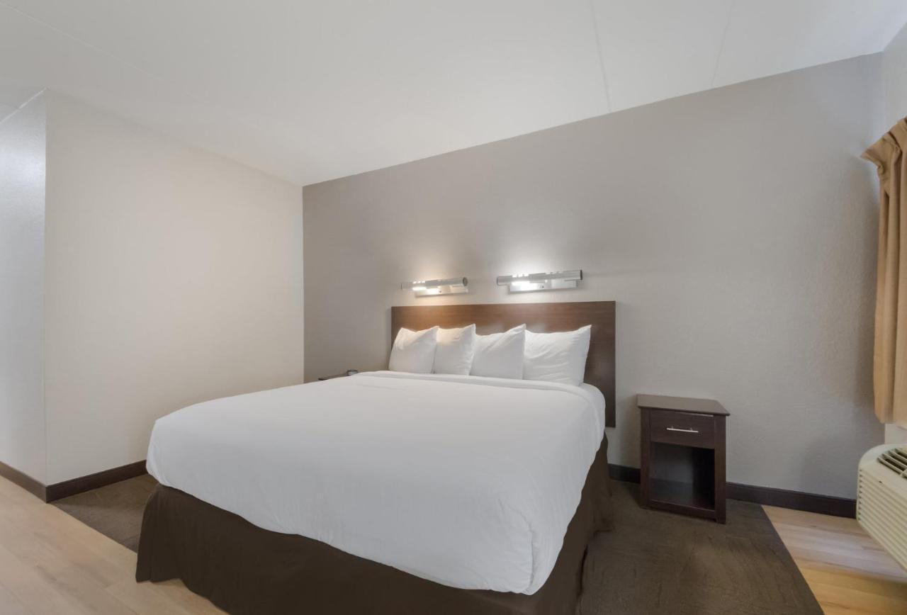 Suite King Room - Non-Smoking at Red Roof Inn San Antonio - Seaworld/ Northwest