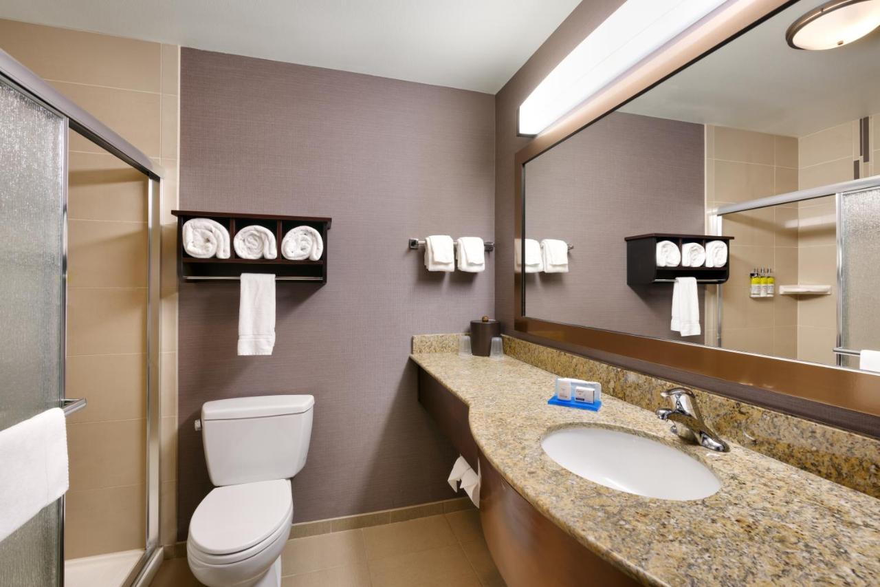 Standard Room at Holiday Inn Express & Suites Billings by IHG