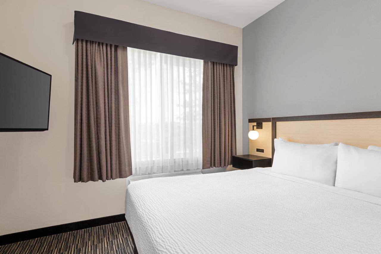 2 Room Suite with 2 King Beds and Day Bed, Non-Smoking at Ramada by Wyndham Marina