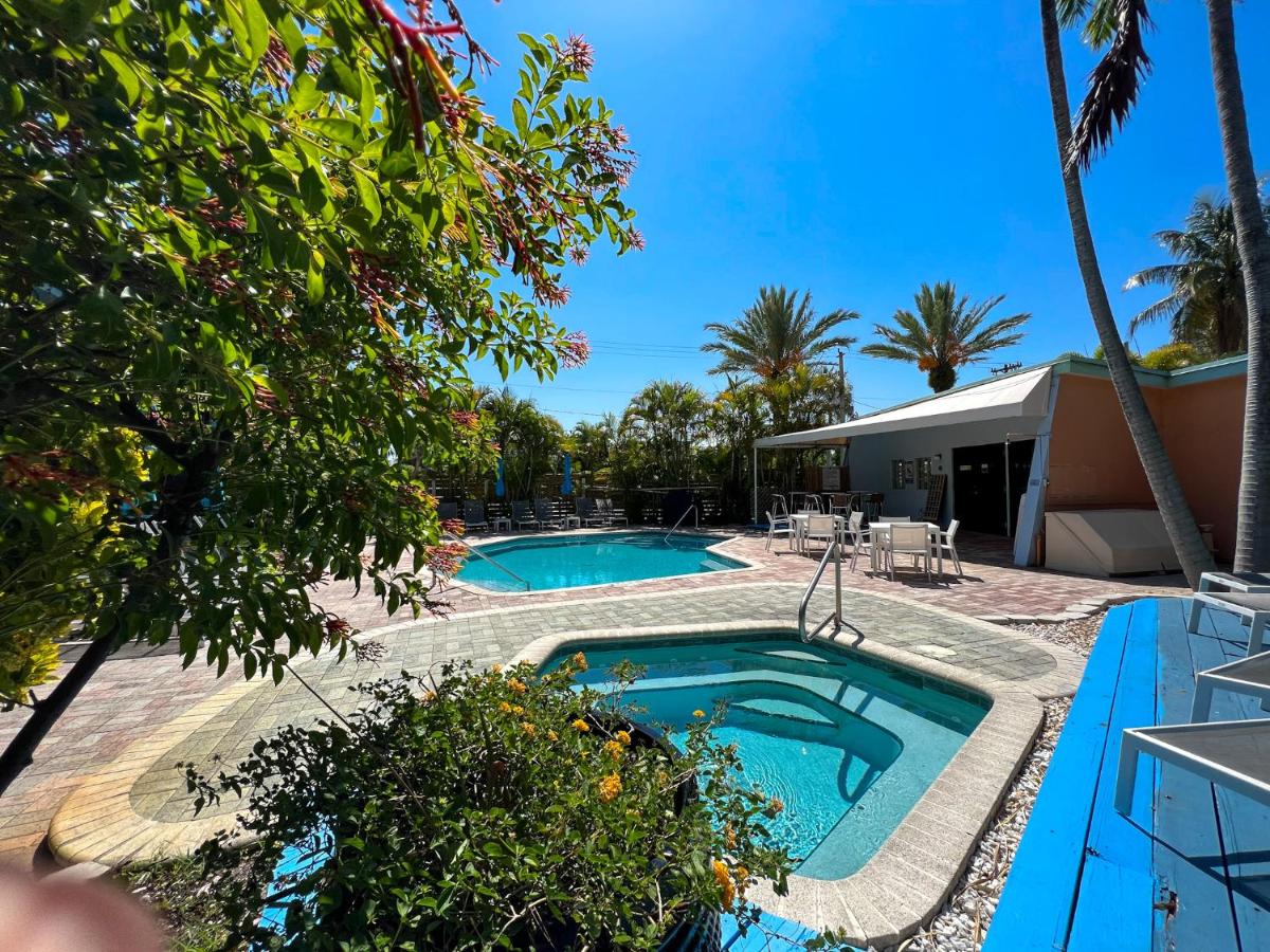 | Victoria Park Hotel