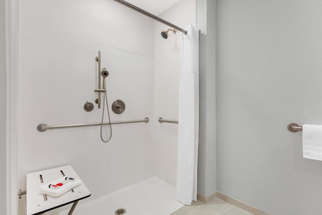 1 King Bed Accessible with Mobility/Hearing Impaired Access, Non-Smoking at Ramada by Wyndham Marina