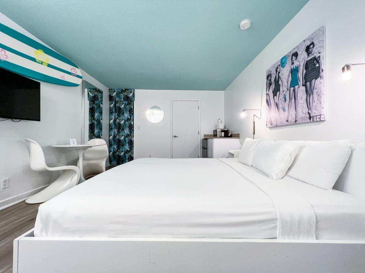  | Aqua Hotel