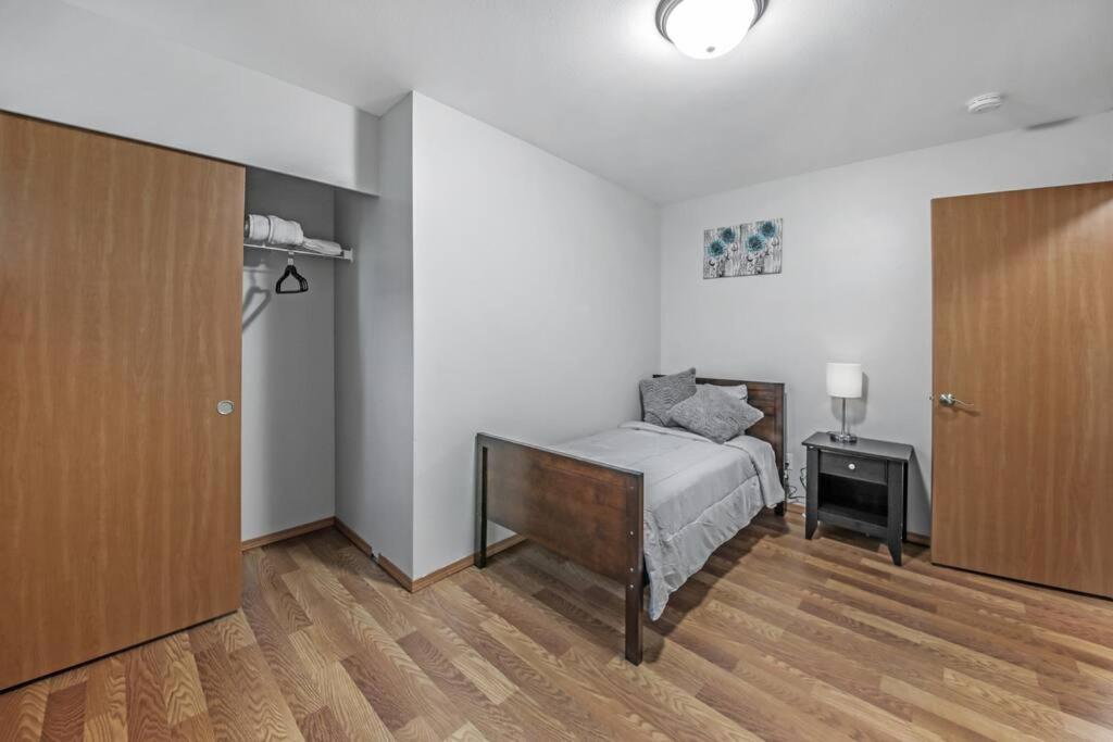 | Beautiful craftsman style 4BDs, 2.5Baths Townhome
