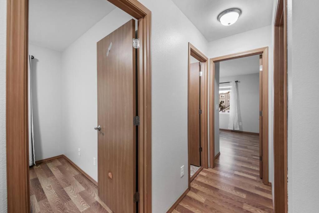 | Beautiful craftsman style 4BDs, 2.5Baths Townhome