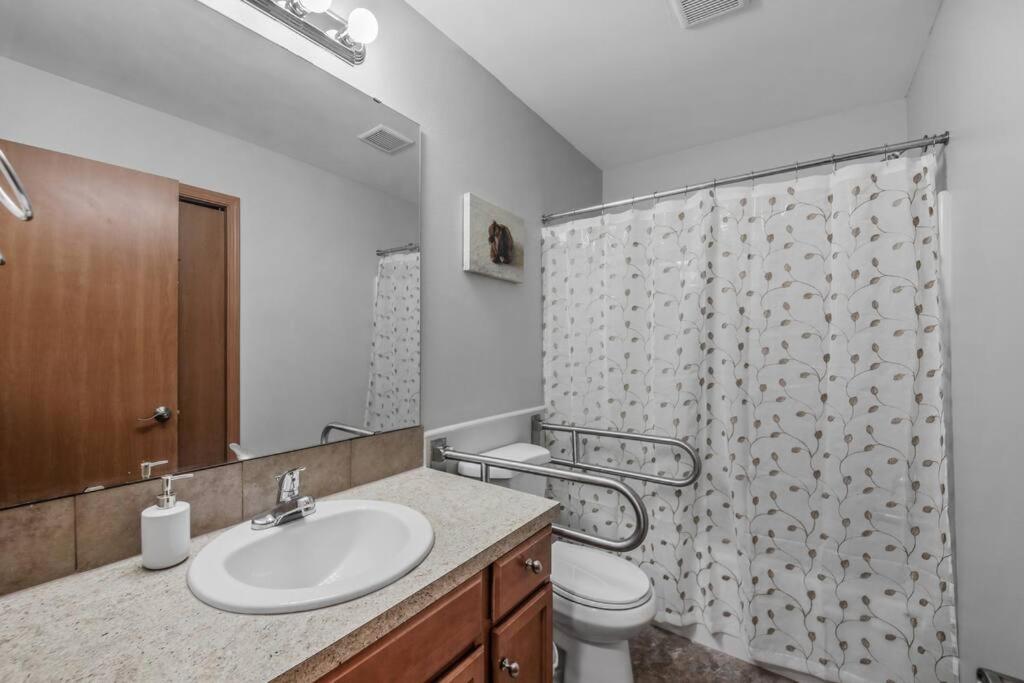| Beautiful craftsman style 4BDs, 2.5Baths Townhome