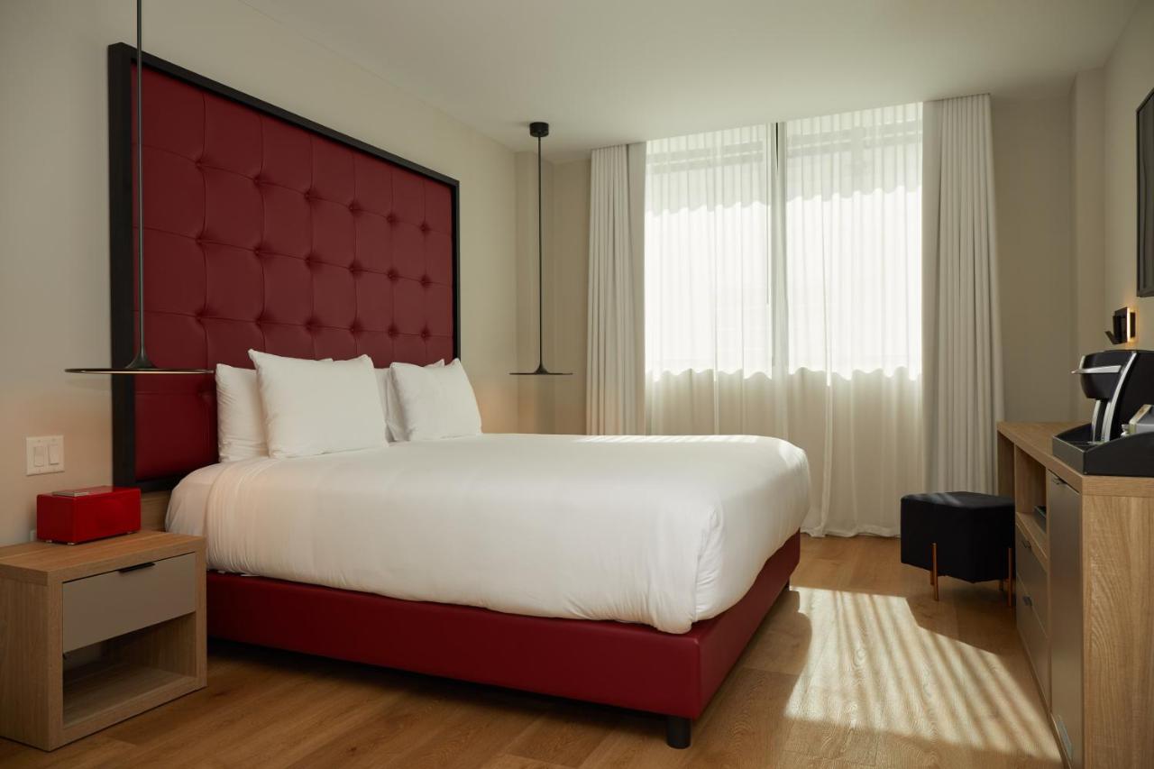Standard King Room at UMA House by Yurbban South Beach