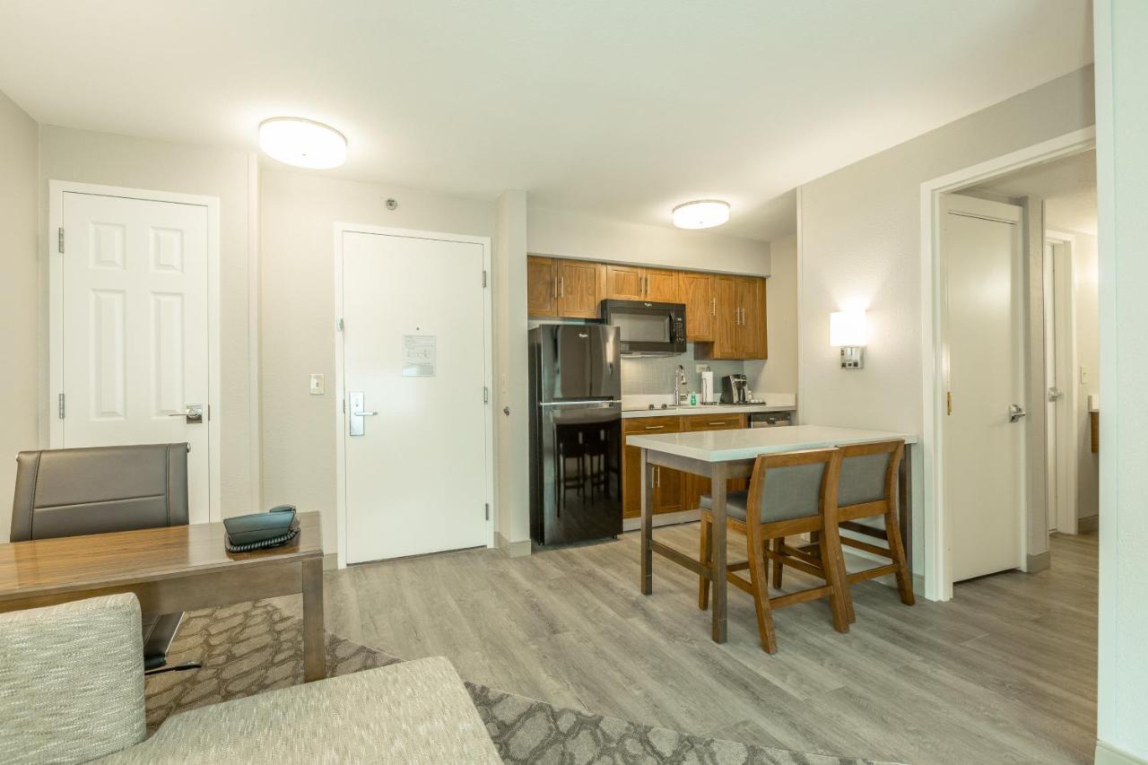 Suite with Mobility Accessible Roll-In Shower - Non-Smoking at Holiday Inn Hotel & Suites Peachtree City by IHG