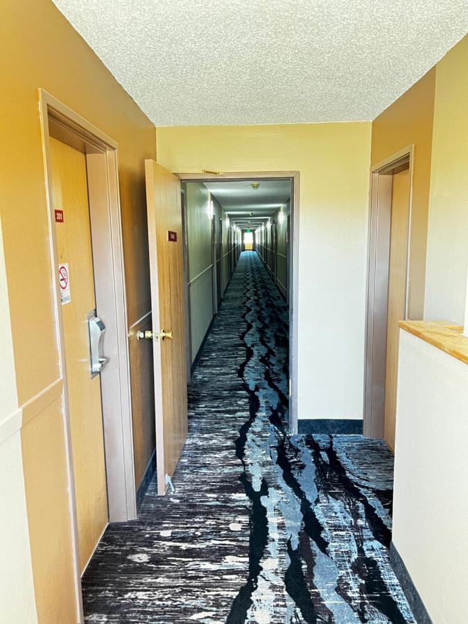 | Designer Inn and Suites