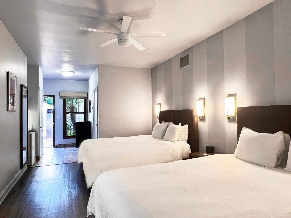 | Casa Del Mar Inn